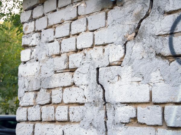 Cracked Brick Wall Repair in Westerville